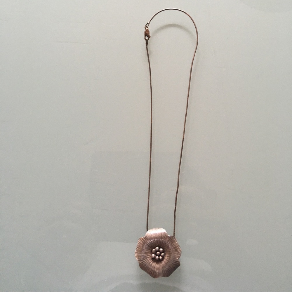 Silver flower necklace